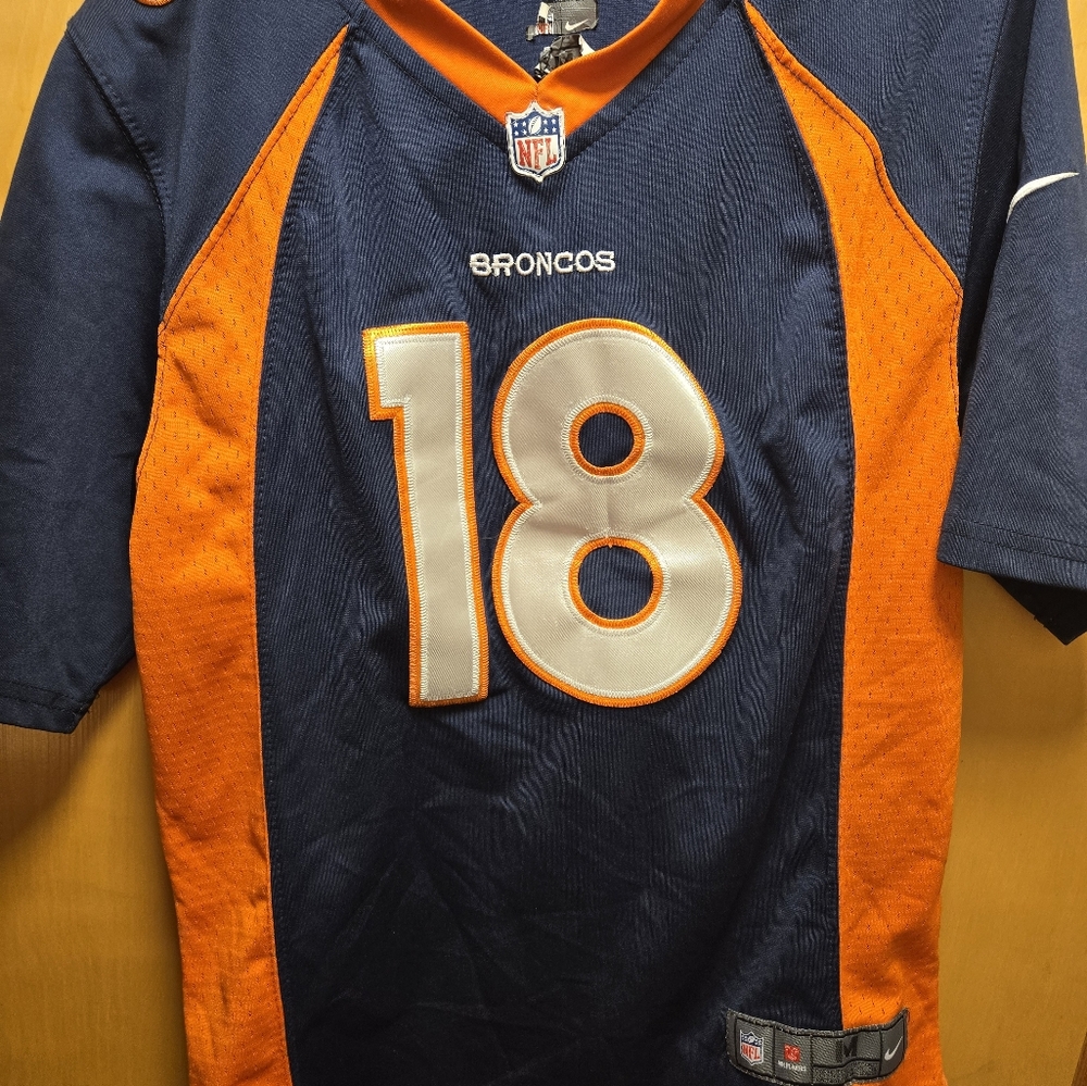 NFL Peyton Manning Denver Bronco kids medium Jersey